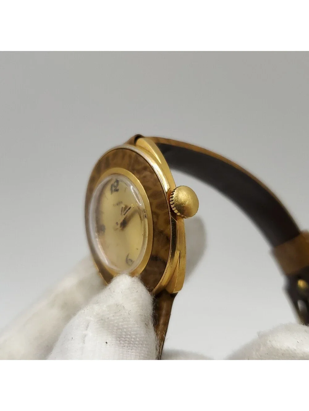 Vintage Timex Mechanical Gold Tone Dial Womens Watch For Parts Or Repair